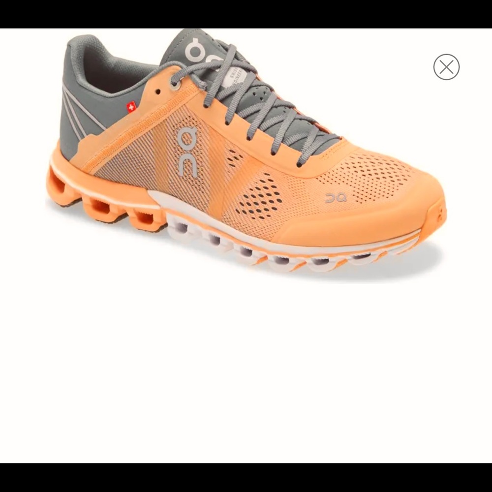 On Cloud Cloudflow Women’s Sz 9.5